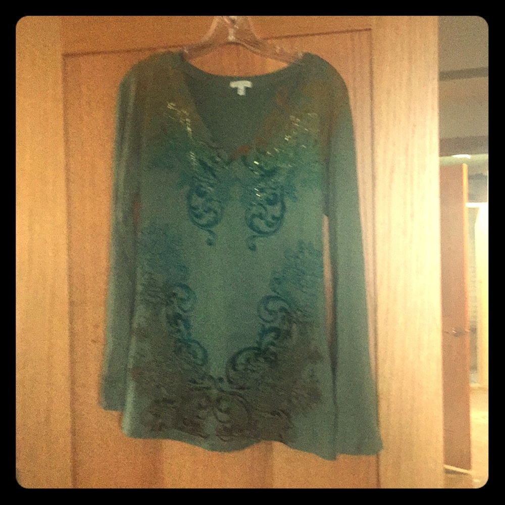 Long sleeve tee